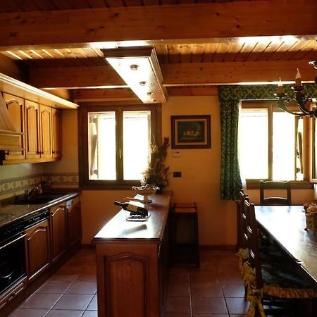 Casa Rustica Familiar En Los Pirineos ビエスカス エクステリア 写真