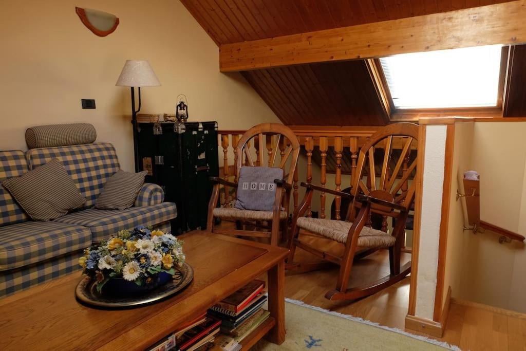 Casa Rustica Familiar En Los Pirineos ビエスカス エクステリア 写真