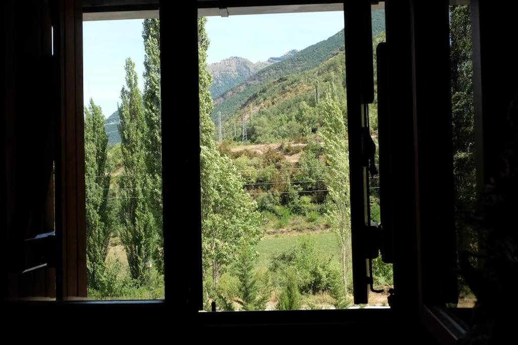 Casa Rustica Familiar En Los Pirineos ビエスカス エクステリア 写真